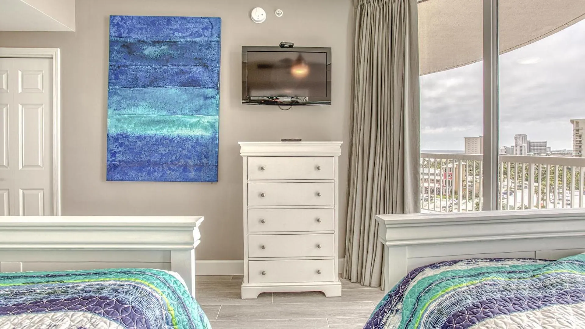 St Maarten 701 A Completely Remodeled Beach Front Condo Destin 0*,  United States