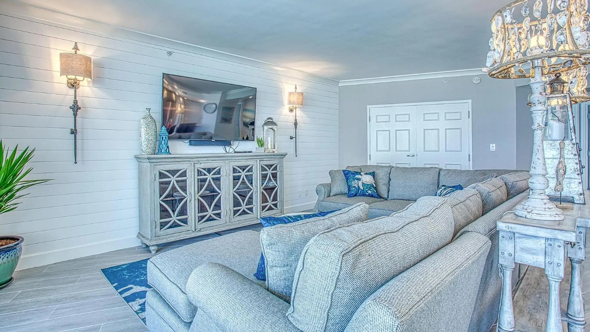 St Maarten 701 A Completely Remodeled Beach Front Condo Destin Holiday home